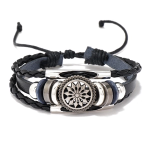 Bracelet Multicouche en Cuir de Vachette Tressé Vintage pour Hommes Avec Charme Tournesol en Alliage Perles de Bois Punk