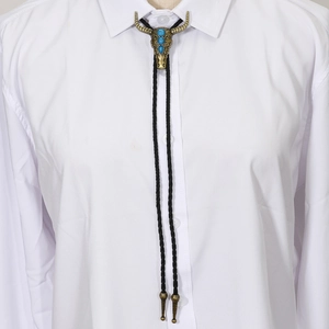 Vintage Western Bolo-Krawatte mit bronzenem Bullenschädel-Anhänger und Türkissteinen