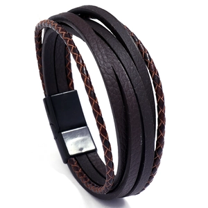 Bracelet multicouche en cuir tressé marron foncé avec fermoir magnétique en métal
