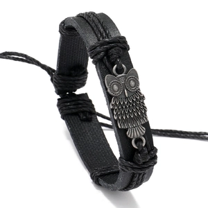 Vintage Lederarmband in Schwarz mit detailliertem Eulenanhänger aus Silberlegierung
