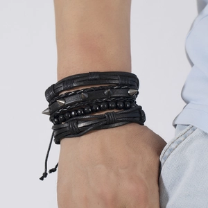 Set di bracciali retro da uomo con pelle intrecciata, rivetti argentati e perline
