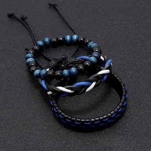 Set di bracciali multistrato retrò in pelle e perline di legno blu per uomo e donna
