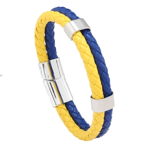 Bracelet tressé en cuir bicolore bleu et jaune avec fermoir magnétique en métal poli