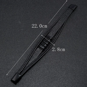 Detalle de dimensiones de la pulsera multicapa de cuero trenzado con cierre magnético