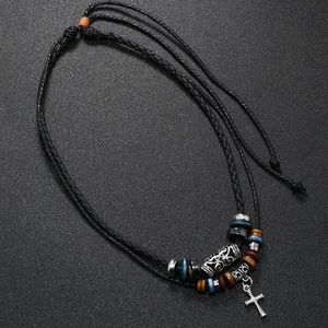Collier ethnique vintage pour homme avec pendentif croix et cordons tressés noirs