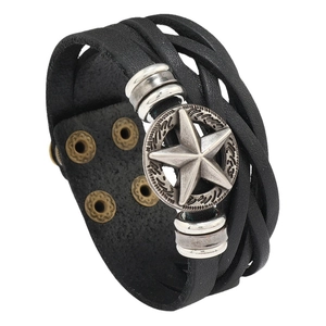 Vintage punk meerlaagse zwarte leren armband met een retro metalen sterbedel