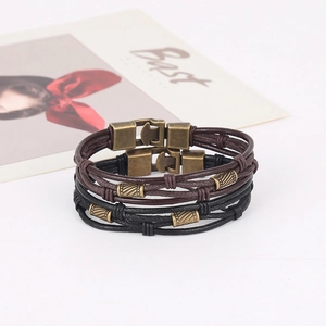 Pulsera de cuero trenzado multicapa vintage con cierre de bronce en negro y marrón