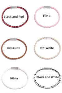 Detailansicht von geflochtenen Lederarmbändern mit Magnetverschluss in sechs verschiedenen Farben