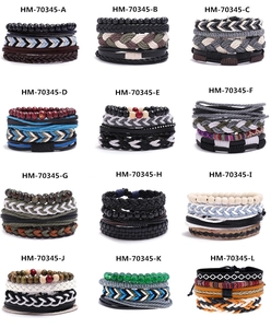 Grille de douze styles de bracelets en cuir tressé et perles en bois au look vintage