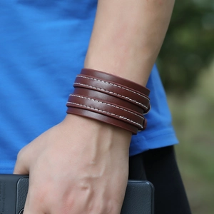 Bracelet multi-rangs en cuir PU marron pour hommes avec surpiqûres blanches rétro