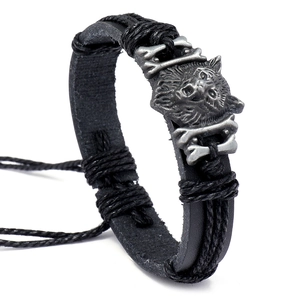 Geflochtenes Lederarmband im Retro-Stil mit antikem Wolfskopf und Punk-Rock-Elementen