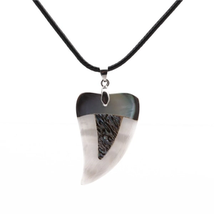 Vintage Κολιέ με Μενταγιόν Δόντι Λύκου Abalone Shell Με Μαύρο Κορδόνι Ethnic Φίλντισι Κοσμήματα για Άνδρες Γυναίκες