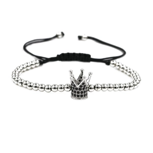 Bracciale intrecciato regolabile con perline in rame argentato e ciondolo a corona in zircone