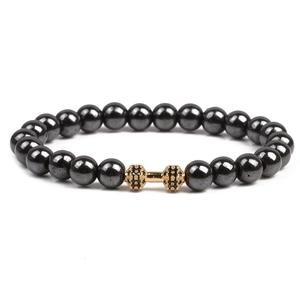 Hämatit-Perlenarmband für Herren mit goldener Zirkon-Mikropave-Hantel-Charm