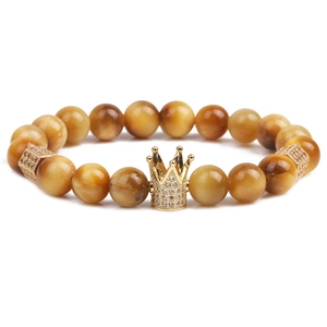 Bracelet en perles d'oeil de tigre jaune avec pendentif couronne en zircon doré