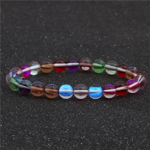 Bracelet en perles de verre lune arc-en-ciel avec des sphères colorées et irisées