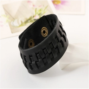 Retro woven leather bracelet in black with vintage metal snap buttons for men and women