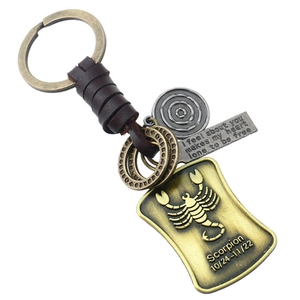 Porte-clés Scorpion en cuir vintage avec pendentif zodiaque et message gravé