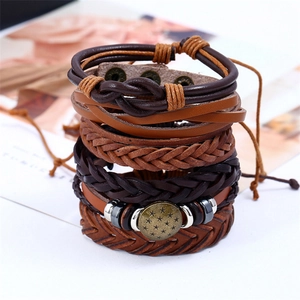 Bracciale retrò multistrato in pelle intrecciata marrone con fibbia a stella per uomini