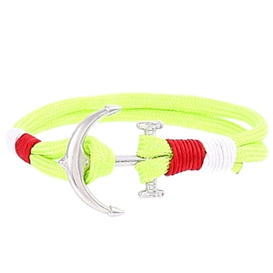 Detail eines Anker-Armbands mit fluoreszierend gelber, roter und weißer Nylon-Kordel