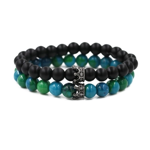 Set di bracciali con corona in zircone, perline nere opache e pietre fenice blu-verdi