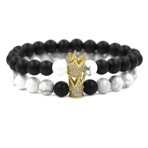 Ensemble de bracelets couronne avec pierre volcanique noire et perles de marbre