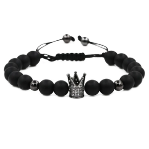 Bracelet pour homme en perles noires mates avec couronne en zircone et cordon réglable