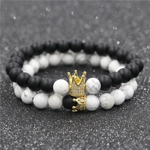 Braccialetto Elastico in Pietra Lavica Naturale e Turchese Bianco con Corona in Rame Micro Zirconia per Gioielli Unisex