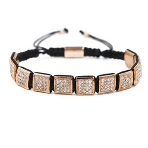 Bracelet tressé noir réglable avec des détails en zircon carré de couleur or rose