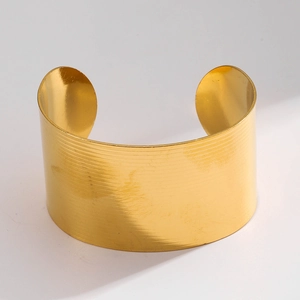 Retro Elegant Stainless Steel Wide Cuff Bracelet Exaggerated Gold Textured Adjustable Bangle Fashion Hand Jewelry For Women