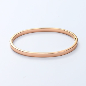 Detail view of 4mm rose gold plated stainless steel bracelet with hinge clasp mechanism
