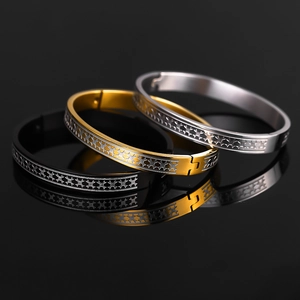 Three-piece set of 18K gold-plated stainless steel bangles with star cutout design