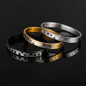 Bracelets en acier inoxydable plaqué or 18 carats avec étoiles en noir, or et argent