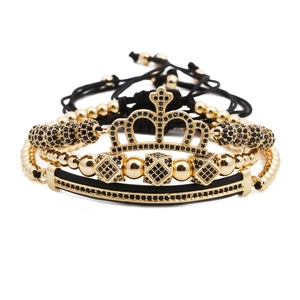 Elegantes 4-teiliges Kronen-Armband-Set in Gold und Schwarz mit Micro-Pave-Anhängern