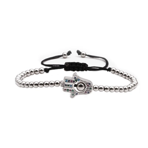 Pulsera tejida ajustable Mano de Fátima con circonitas de colores y cuentas plateadas