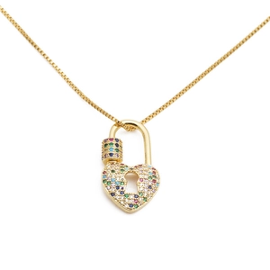 Collier Pendentif Cœur en Cuivre Fait à la Main avec Zirconia Coloré Incrusté Chaîne Vénitienne Bijoux de Mode pour Anniversaire