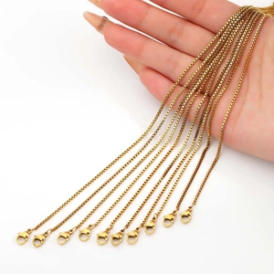 Set of 304 stainless steel gold box chains with lobster clasps in various widths