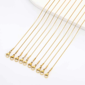 10-piece pack of golden 304 stainless steel necklace chains with secure lobster clasps