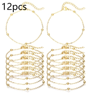 Détail d'un lot de 12 bracelets chaîne à billes dorées avec fermoirs mousquetons pour bijoux