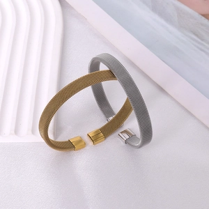 Bracelets maille tressée en acier titane avec fermoir magnétique carré en or et argent