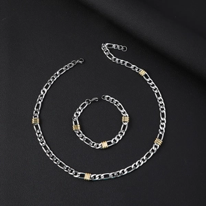 Conjunto de collar y pulsera Figaro de 8mm en acero con detalles de perlas doradas