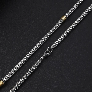Collier chaîne en acier inoxydable de 5mm avec perles dorées et fermoir mousqueton