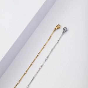 Collier Chaîne à Bâtonnets Minimaliste en Acier Inoxydable pour Femme Plaque Or 18K Maille Bambou Réglable Bijoux Mode