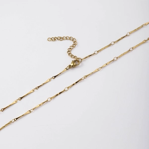 Collier chaîne à bâtonnets en acier inoxydable plaqué or 18 carats fait à la main