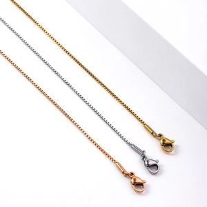 Collier Chaîne Maille Miroir en Acier Inoxydable Haut de Gamme pour Femme Mode Minimaliste Bijoux Polyvalents Cadeau