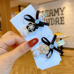 Korean Camellia Flower Bow Hair Clip Women Faux Artificial Pearl Rhinestone Duckbill Clip Sweet Fabric Floral Hairpin Daily Ornament