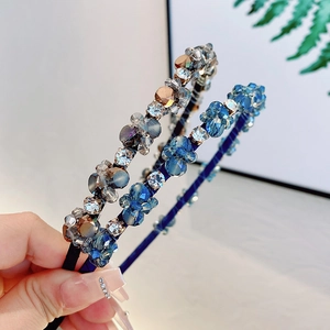 Serre-têtes élégants perlés de cristaux en tons bleus et ambre avec motifs floraux fins