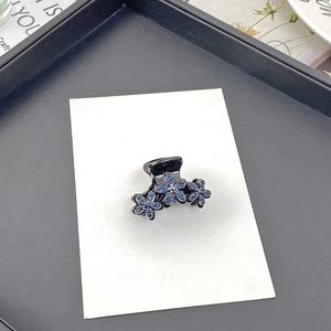 Eleganter schwarzer Haarklammer mit blauen Strassblumen und hochwertiger Legierungsbasis