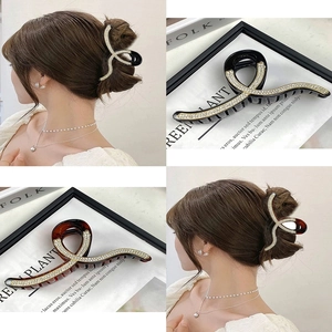 Geometric Line Resin Hair Claw Clip For Women Large Rhinestone Shark Clip Elegant Korean Style Daily Hair Accessories
