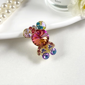 Barrette Mickey dorée élégante avec des cristaux K9 brillants roses et violets